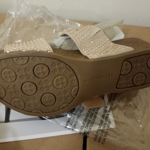 Naturalizer size 7 wedges - Picture 5 of 6